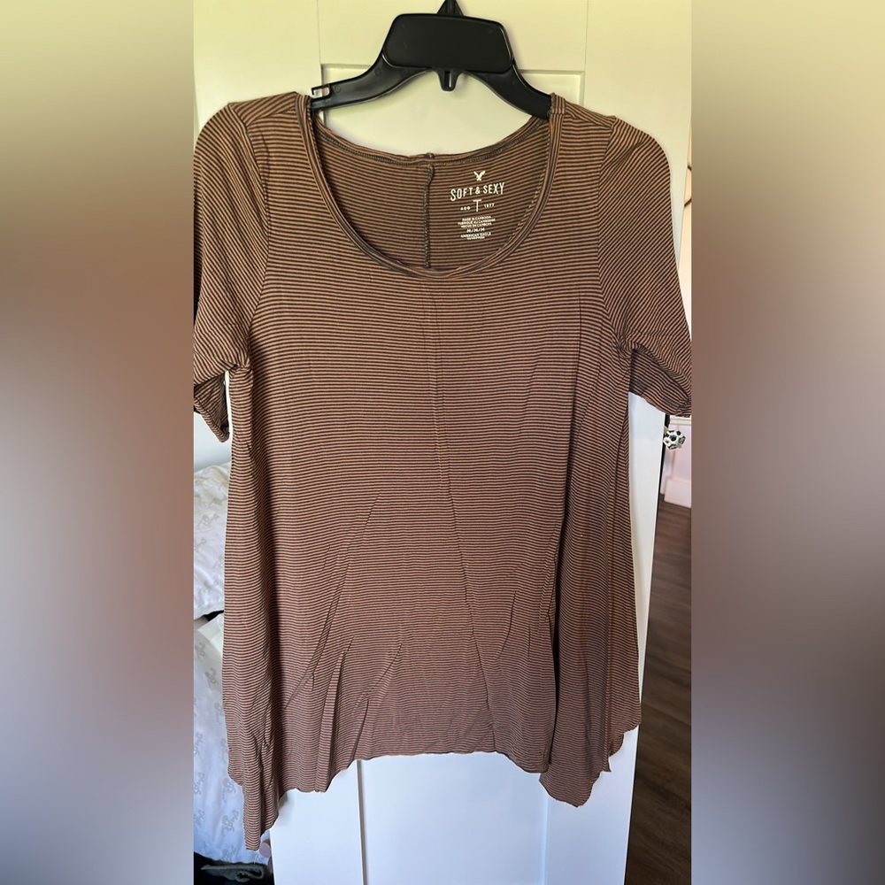 AE Soft & Sexy Top, Size M.